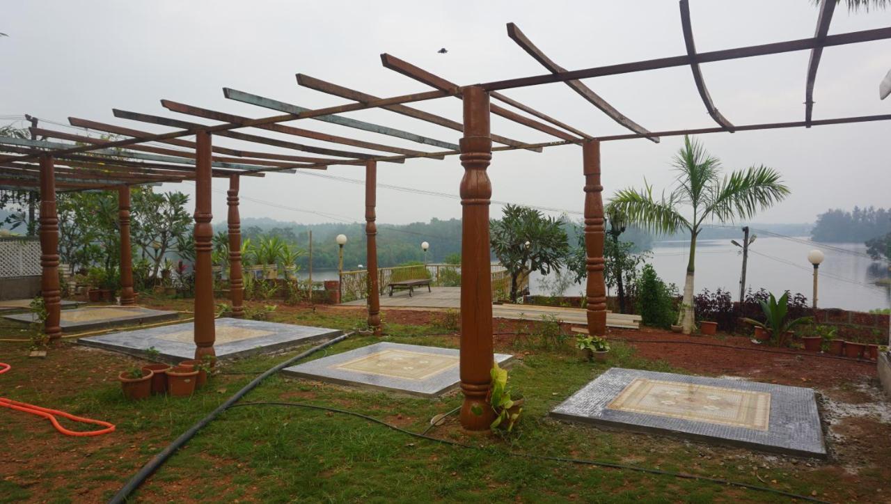 Sona Villa, The Lake Chalet Kudal  Exterior photo