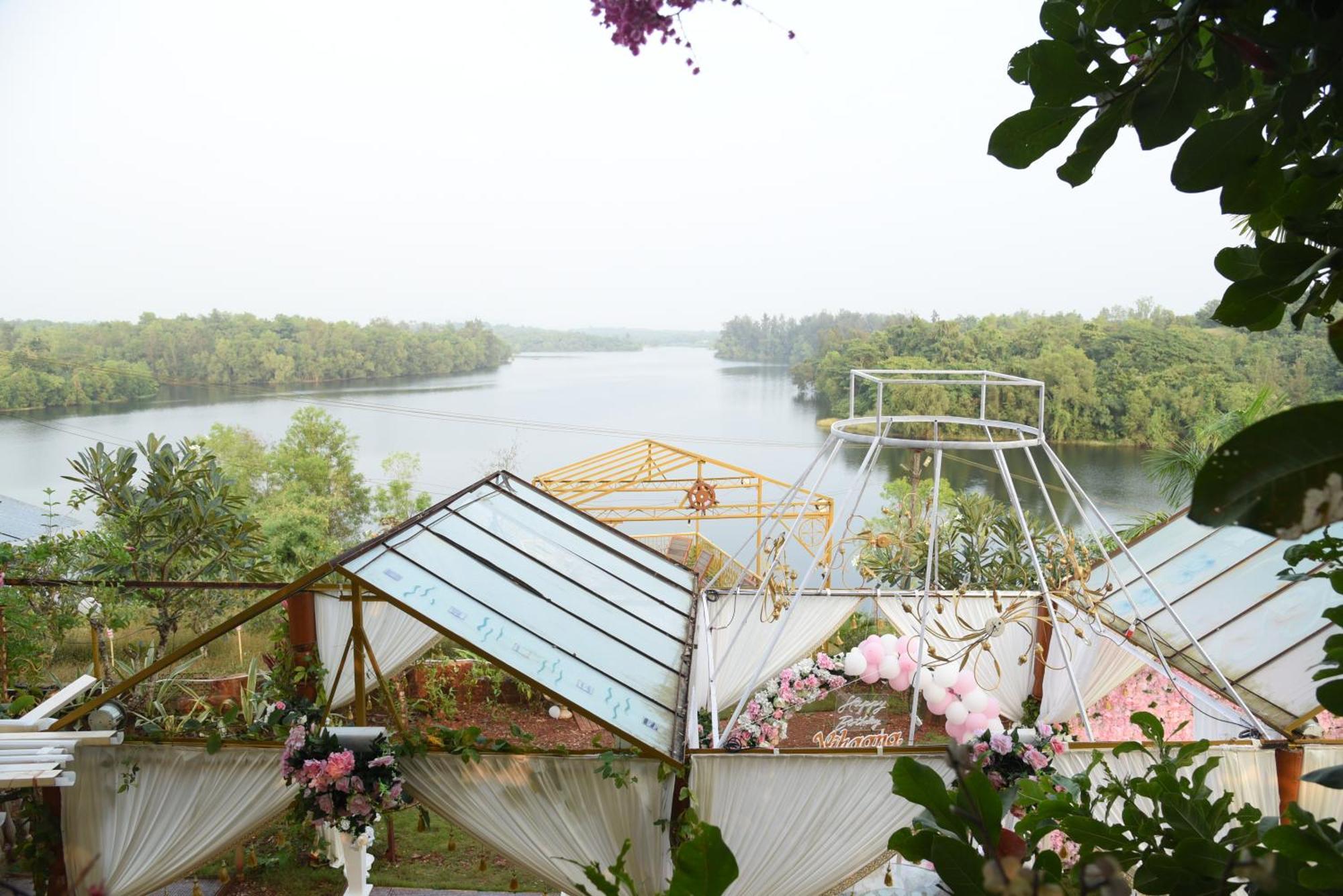 Sona Villa, The Lake Chalet Kudal  Exterior photo