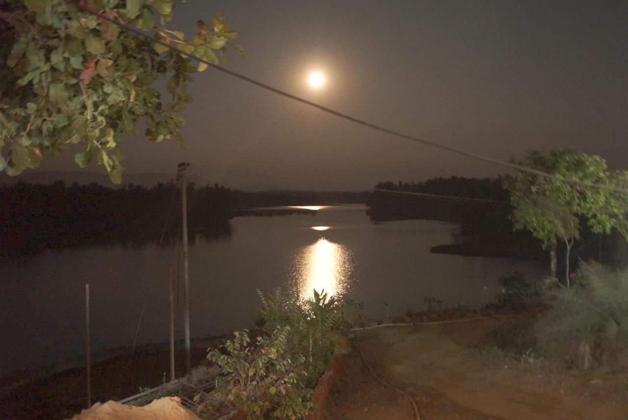 Sona Villa, The Lake Chalet Kudal  Exterior photo